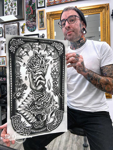 Black &amp; Grey Surrealism Flash